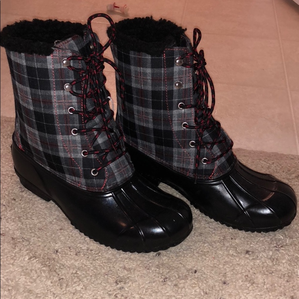Lace up boots